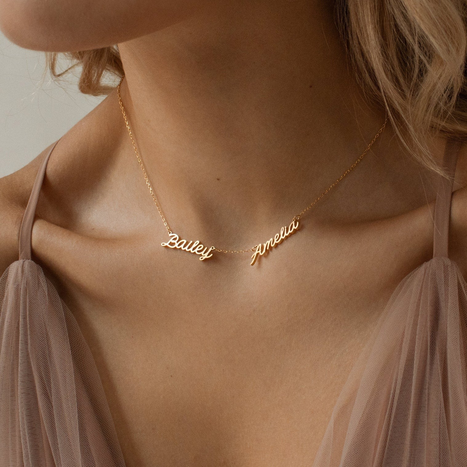 Paris Multiple Name Necklace Caitlyn Minimalist - Main Image