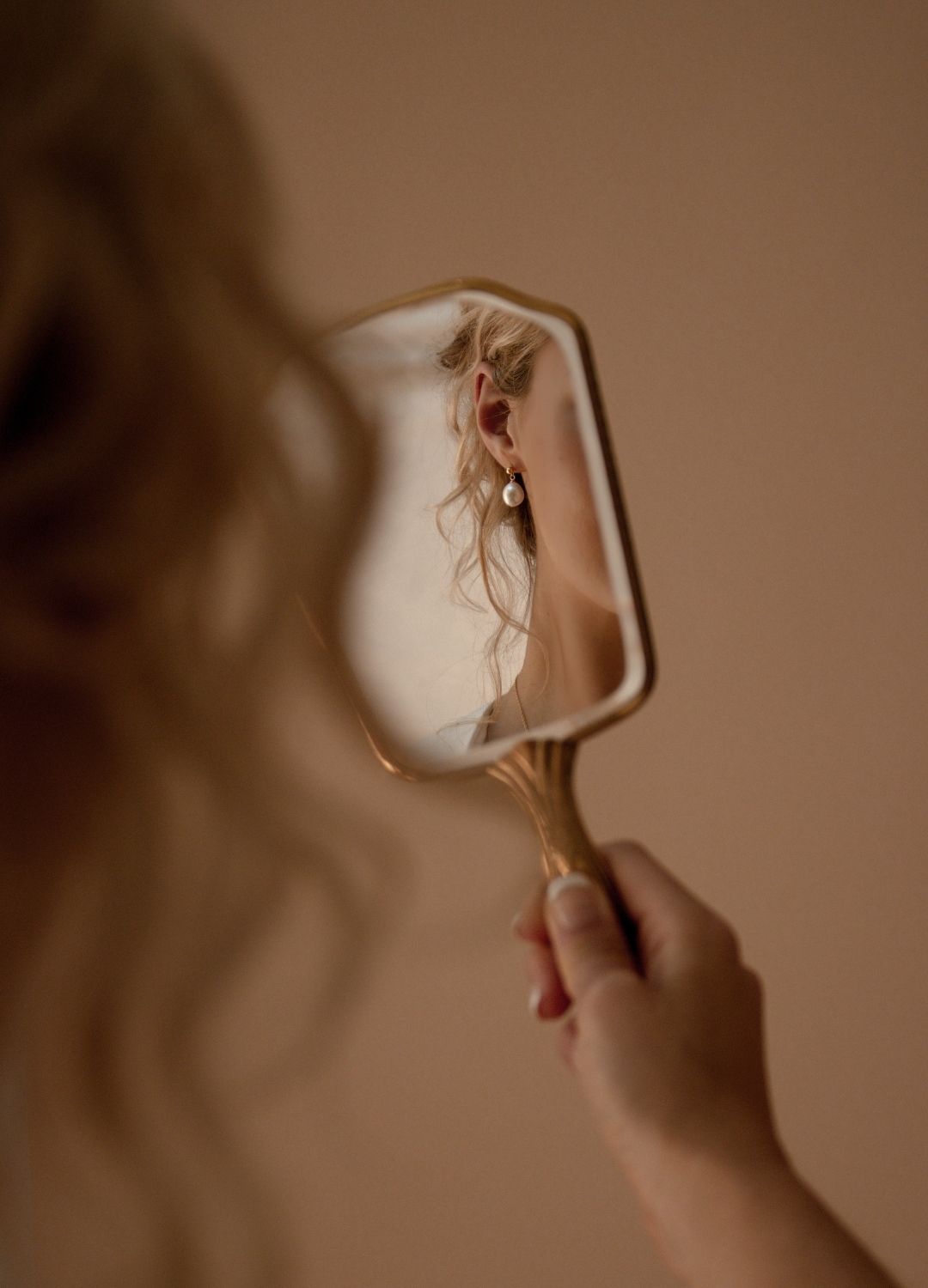 Your Jewelry Gift Guide for Wedding Season - Caitlyn Minimalist