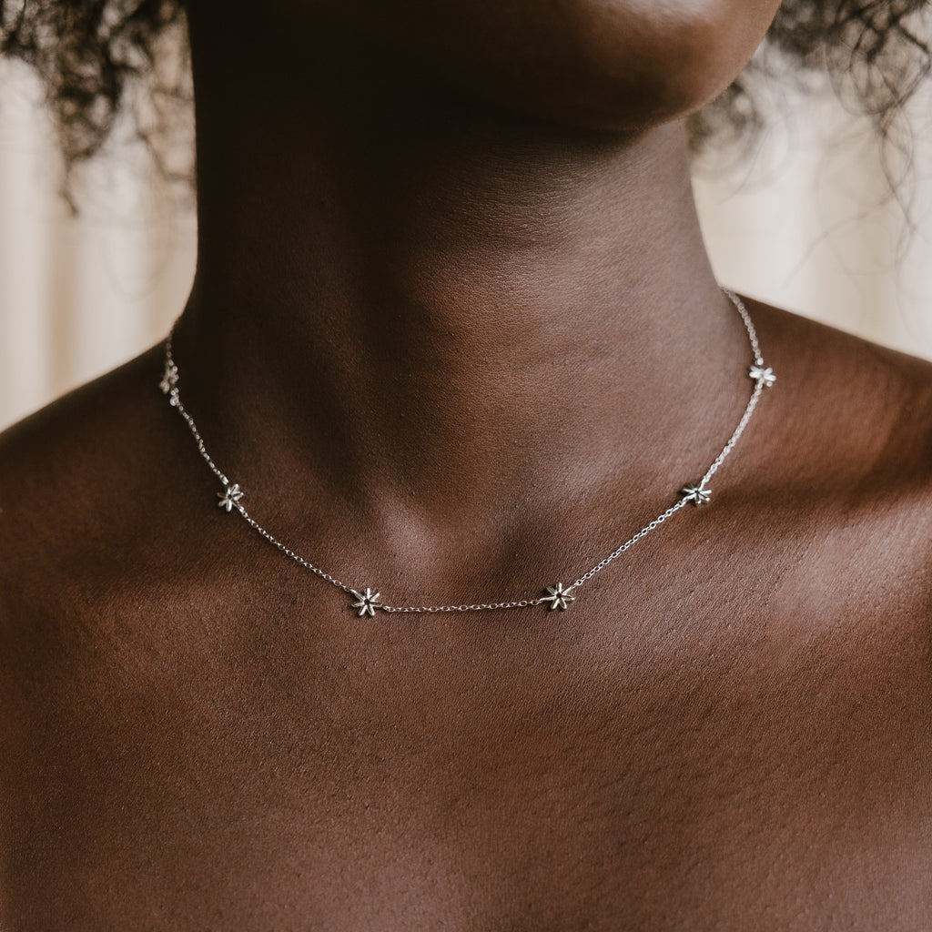 Flower Child Necklace & Bracelet Set in Silver