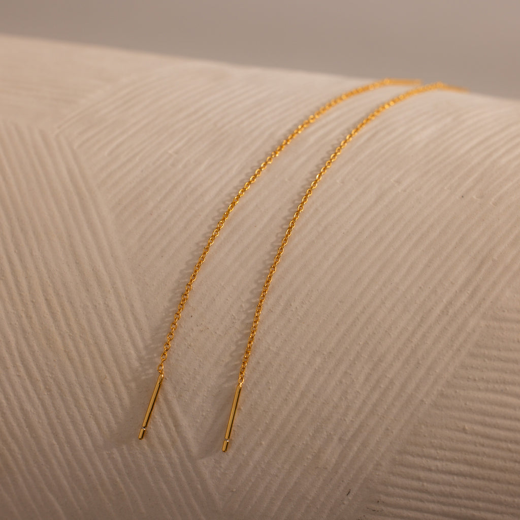 Essential Threader Earrings in 18K Gold
