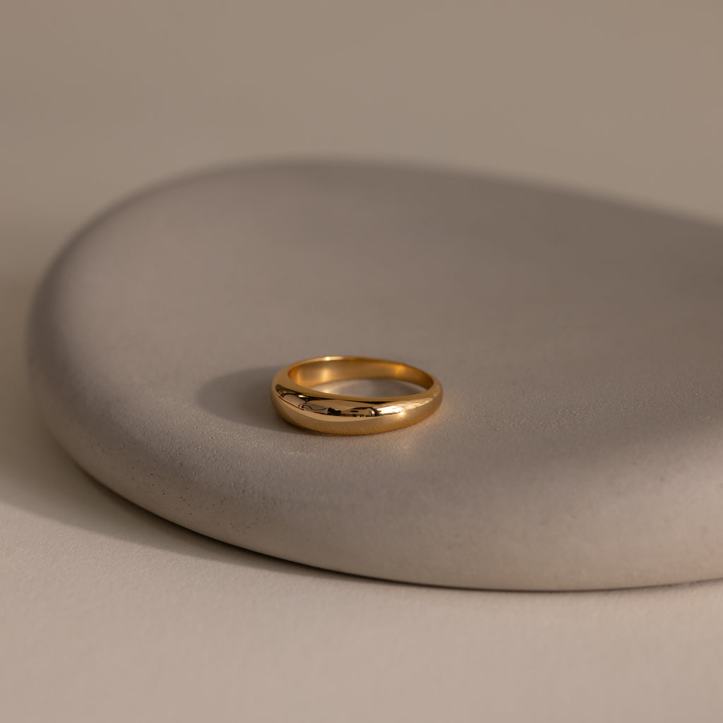 Dome Ring in 18K Gold