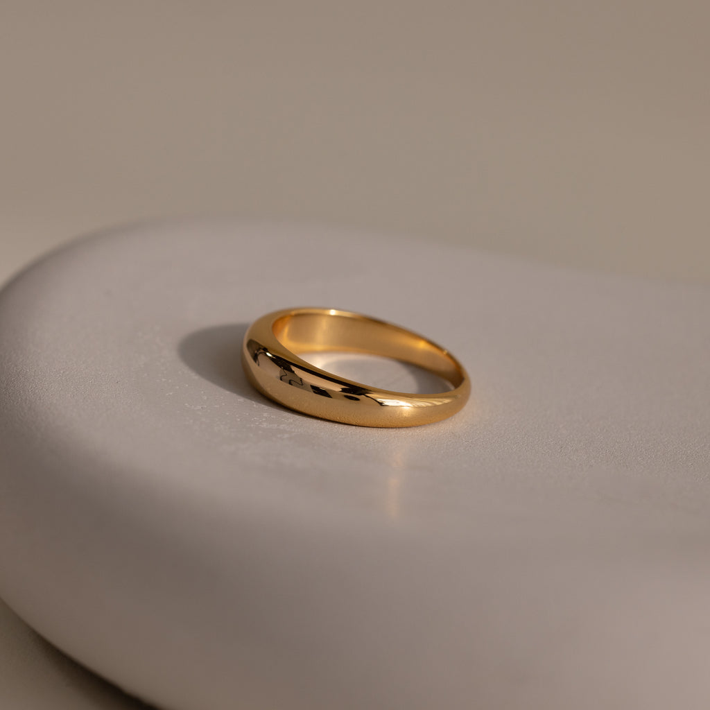 Dome Ring in 18K Gold
