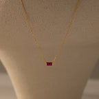 Collar de piedra natal de esmeril 