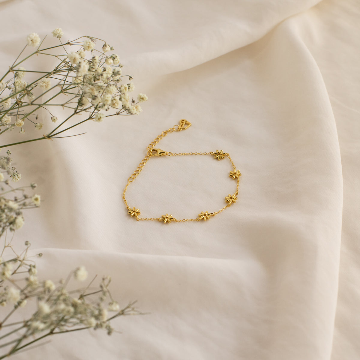 Flower Child Necklace & Bracelet Set in 18K Gold