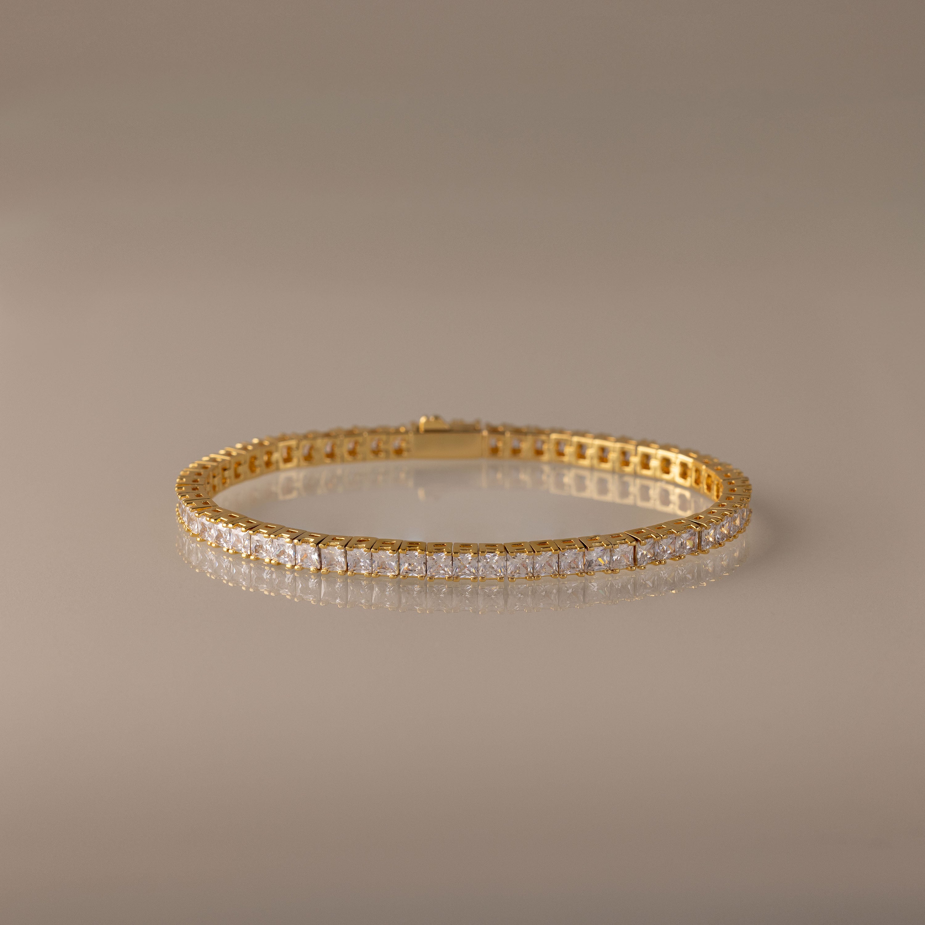 Bracelet tennis en diamant princesse