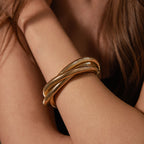 Ribbed Infinity Bangle in 18K Gold