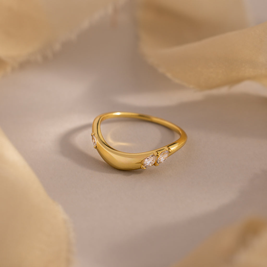 Bague courbe en diamant organique