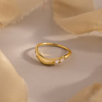 Bague courbe en diamant organique