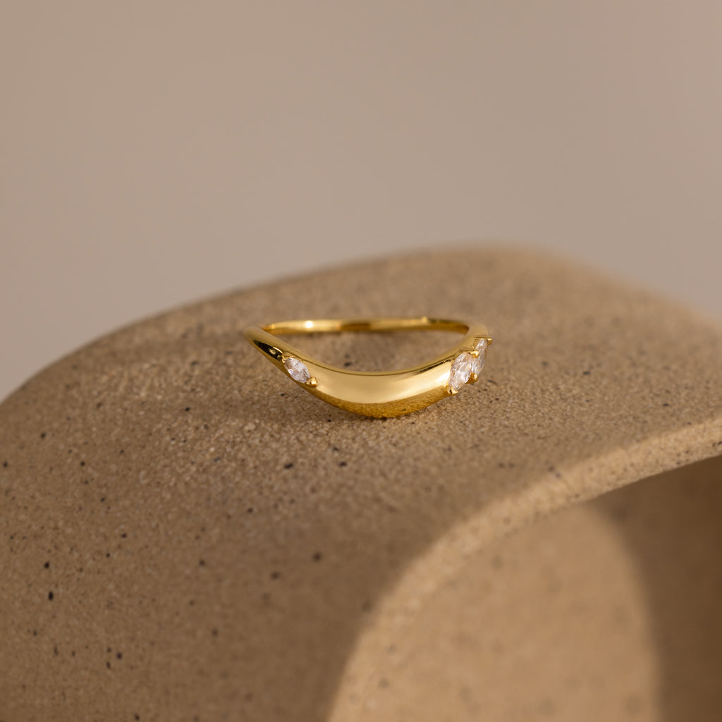 Organic Diamond Curve Ring