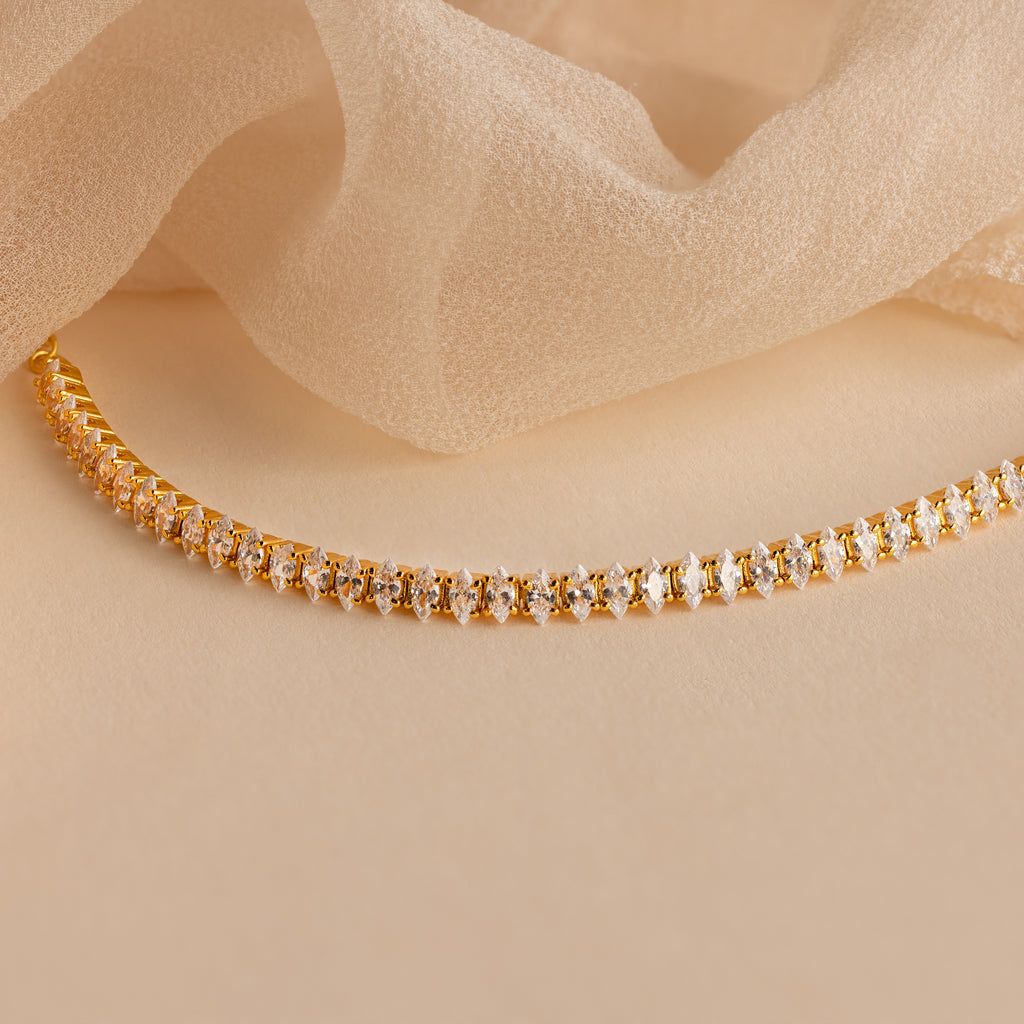 Bracelet tennis marquise en or 18 carats avec diamants