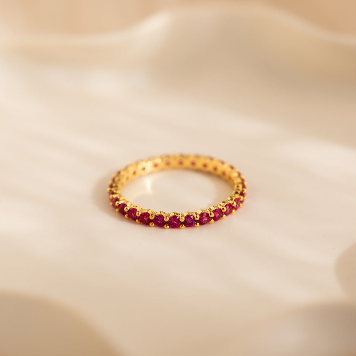 Anillo Eternity con piedra natal de tenis 