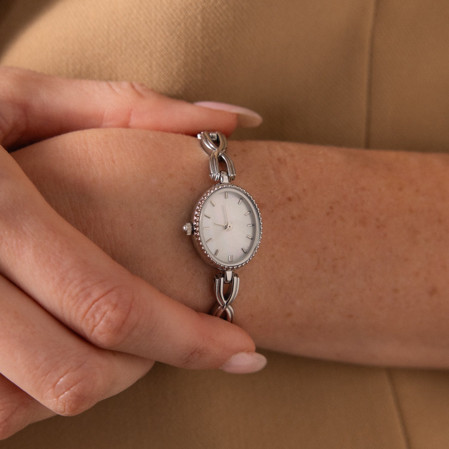 Oval Infinity Link Timepiece in Silver