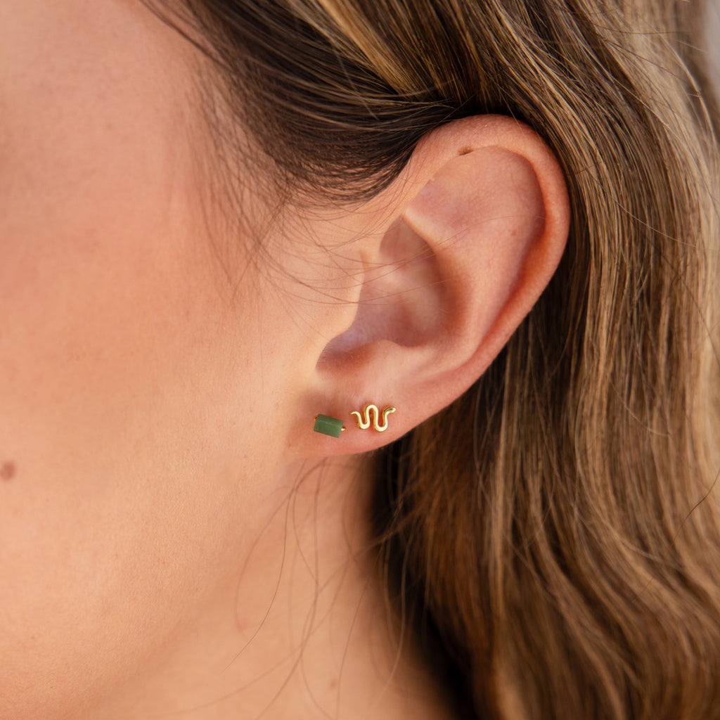 Clous d'oreilles en jade