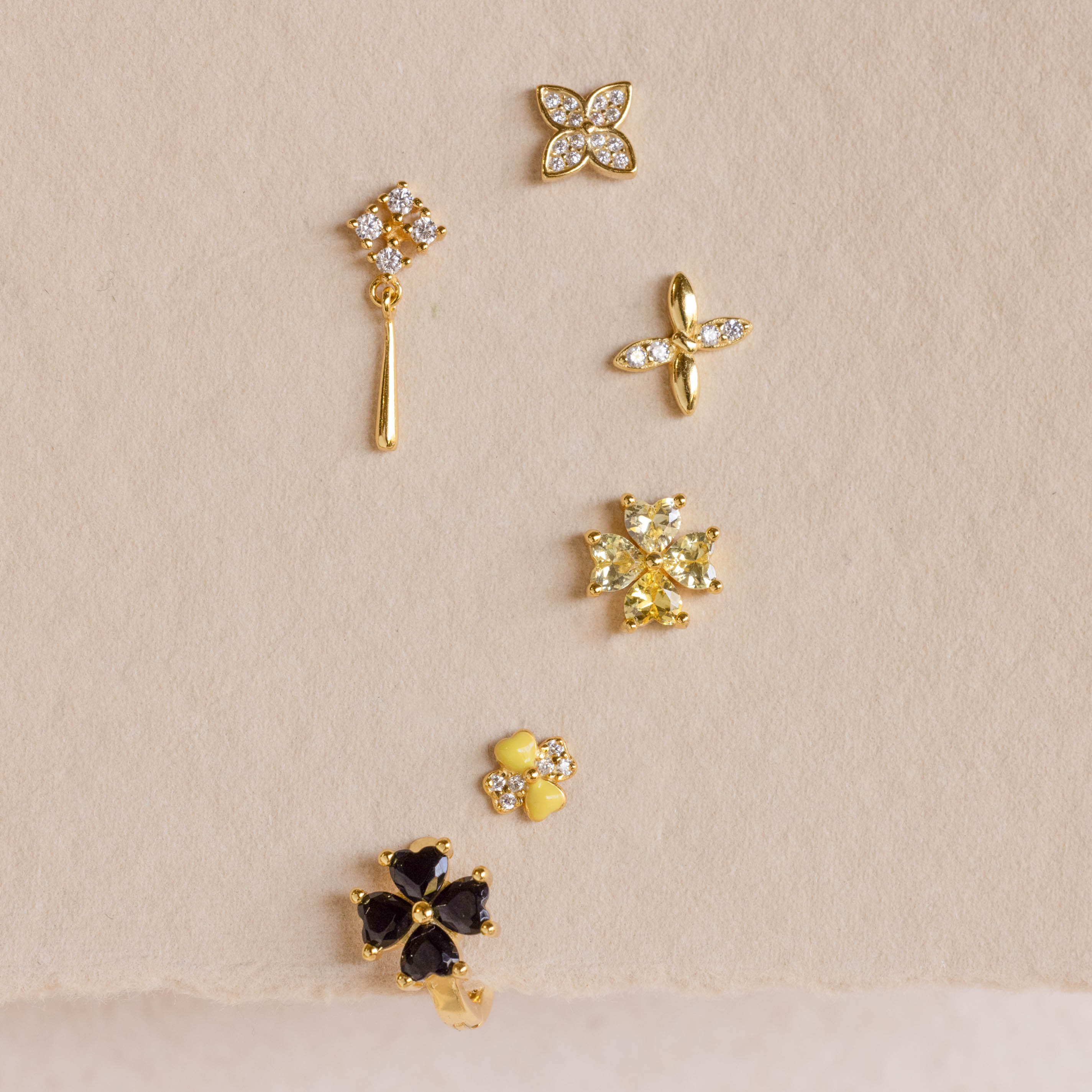 Mixed Diamond Flower Earrings Set