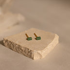 Clous d'oreilles en jade