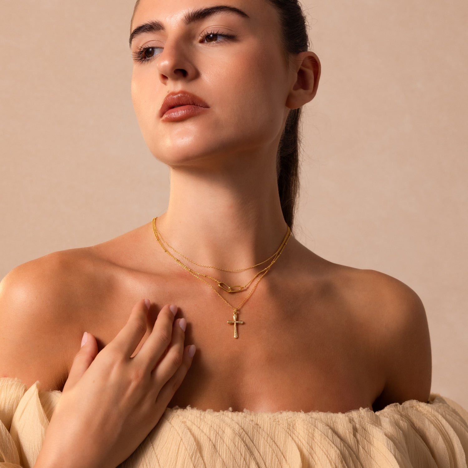 Solace Pave Cross Necklace in 18K Gold