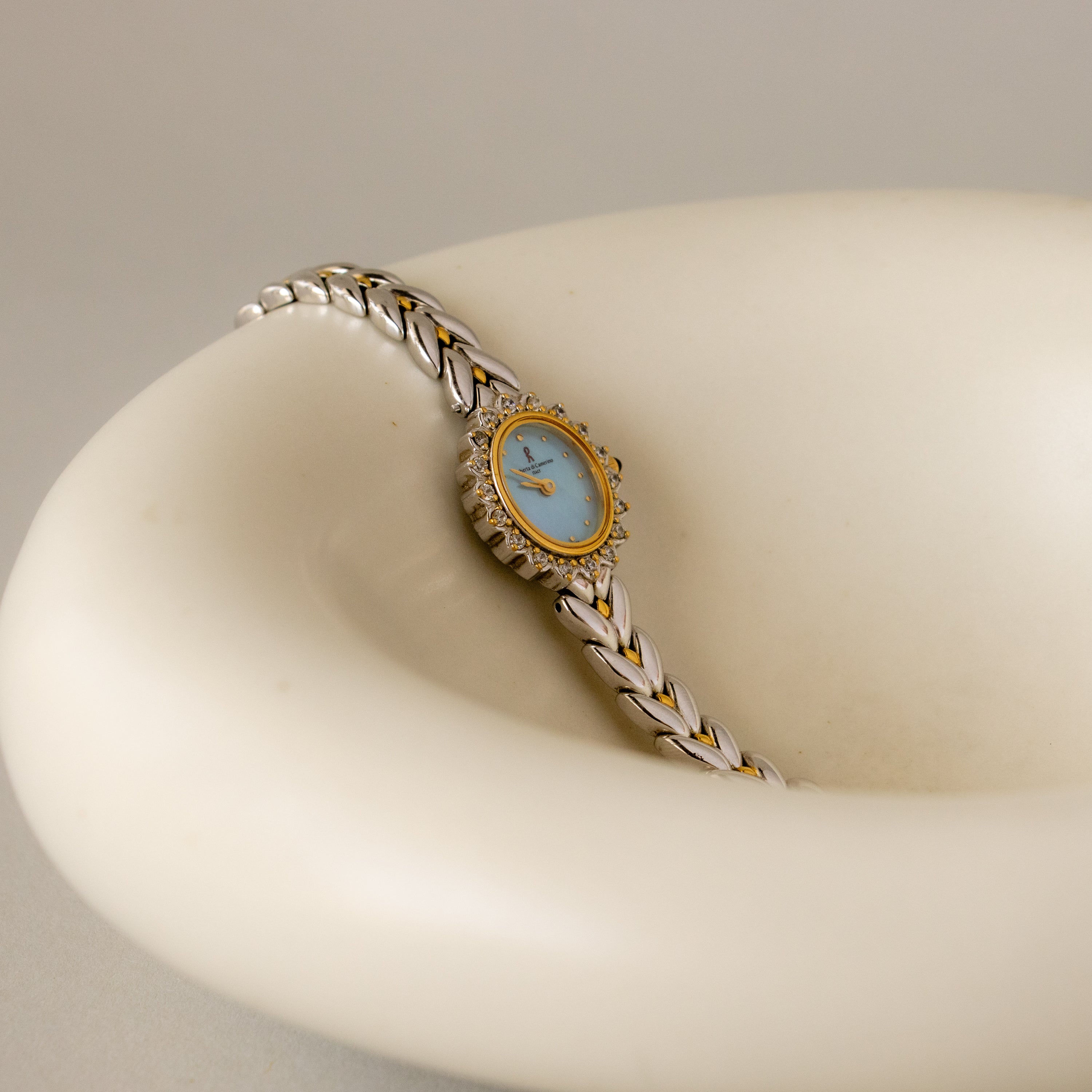 Vintage Roberta di Camerino Crown Two Tone Watch