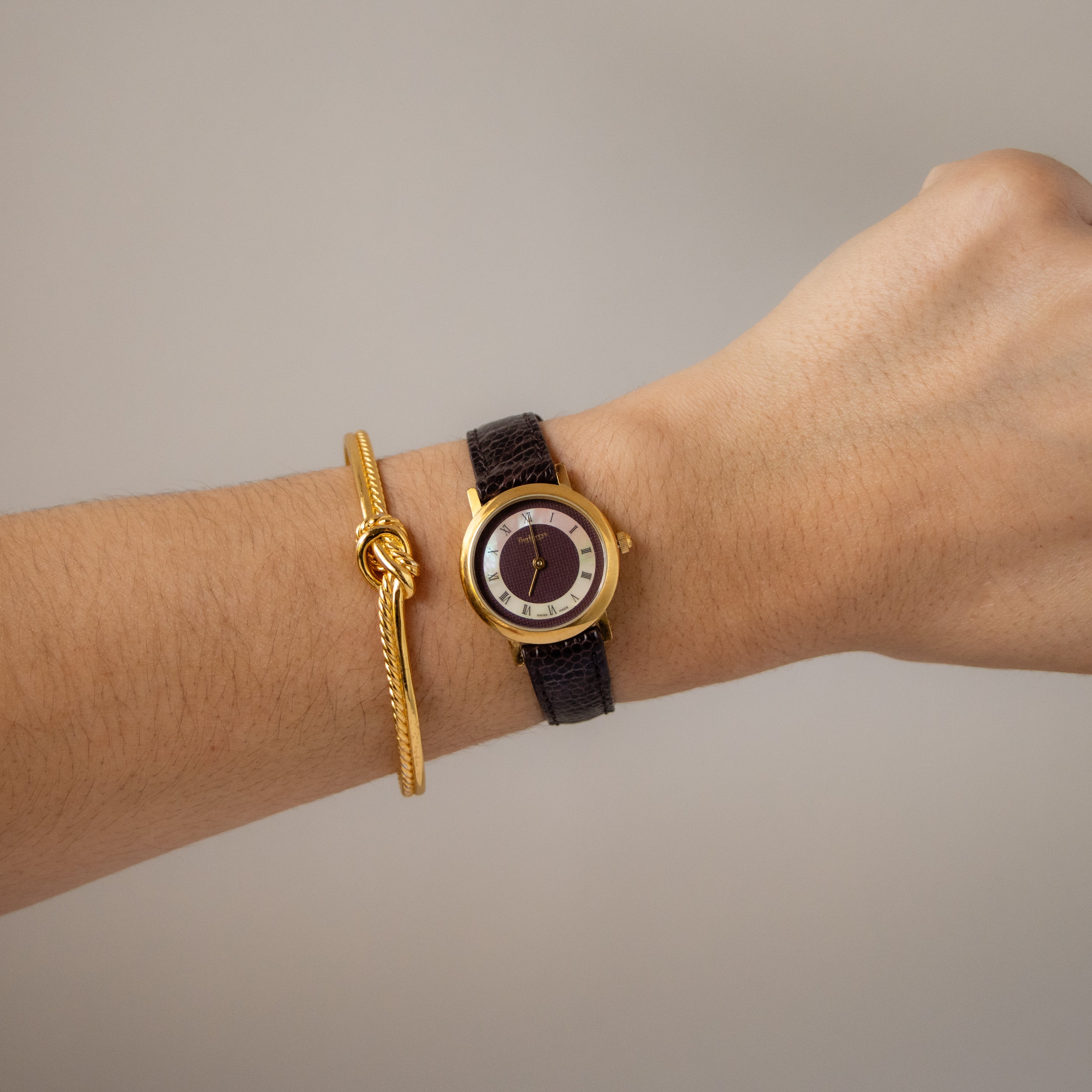 Vintage Burberrys Swiss Burgundy Pearl Gold Watch