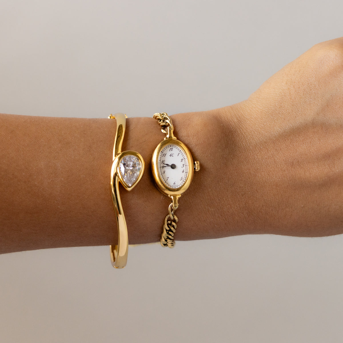 Vintage 4C Oval Chainlink Gold Watch