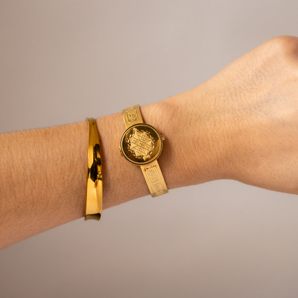 Vintage Royal Welcome to Princess Diana Locket Gold Watch
