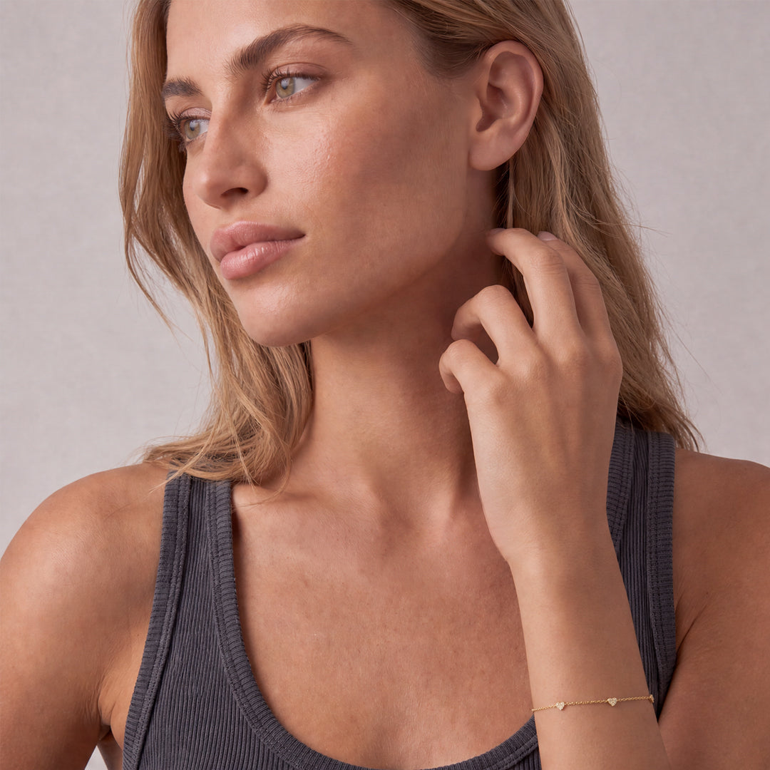 Solid Gold Round Lab-Grown Diamond Heart Station Bracelet