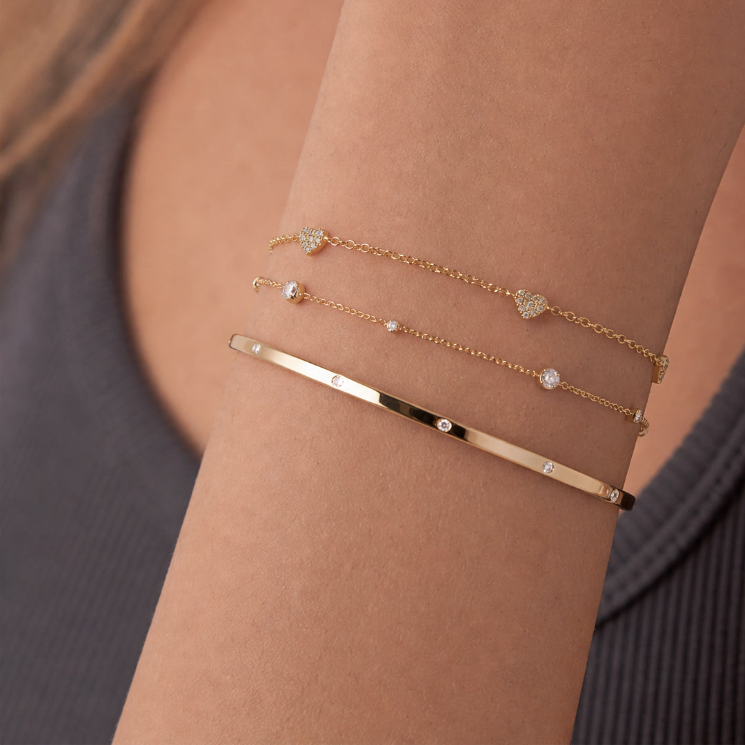 Solid Gold Round Lab-Grown Diamond Heart Station Bracelet
