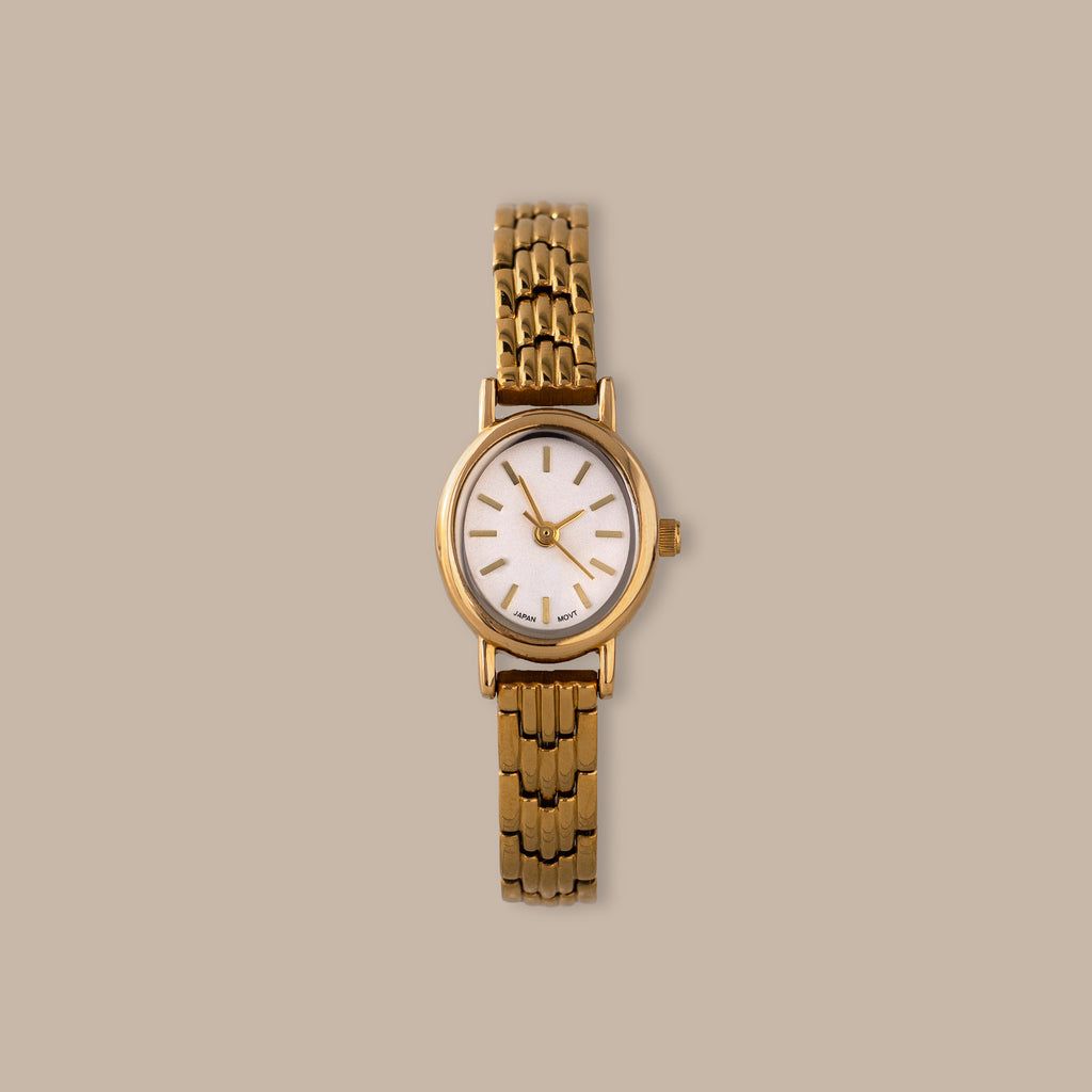 Balance Oval Link Timepiece in 18K Gold