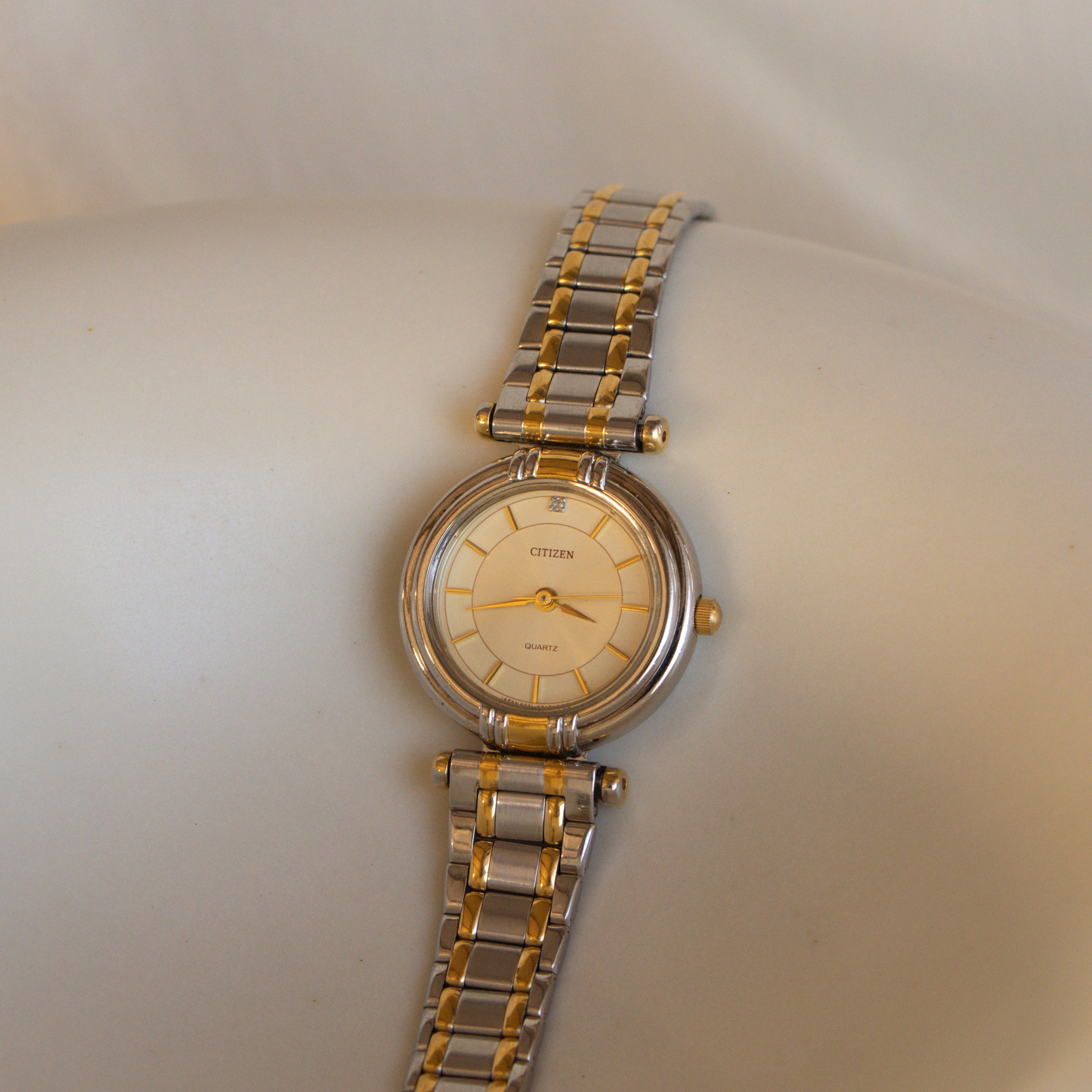 Vintage Citizen Ribbed Link Two Tone Watch