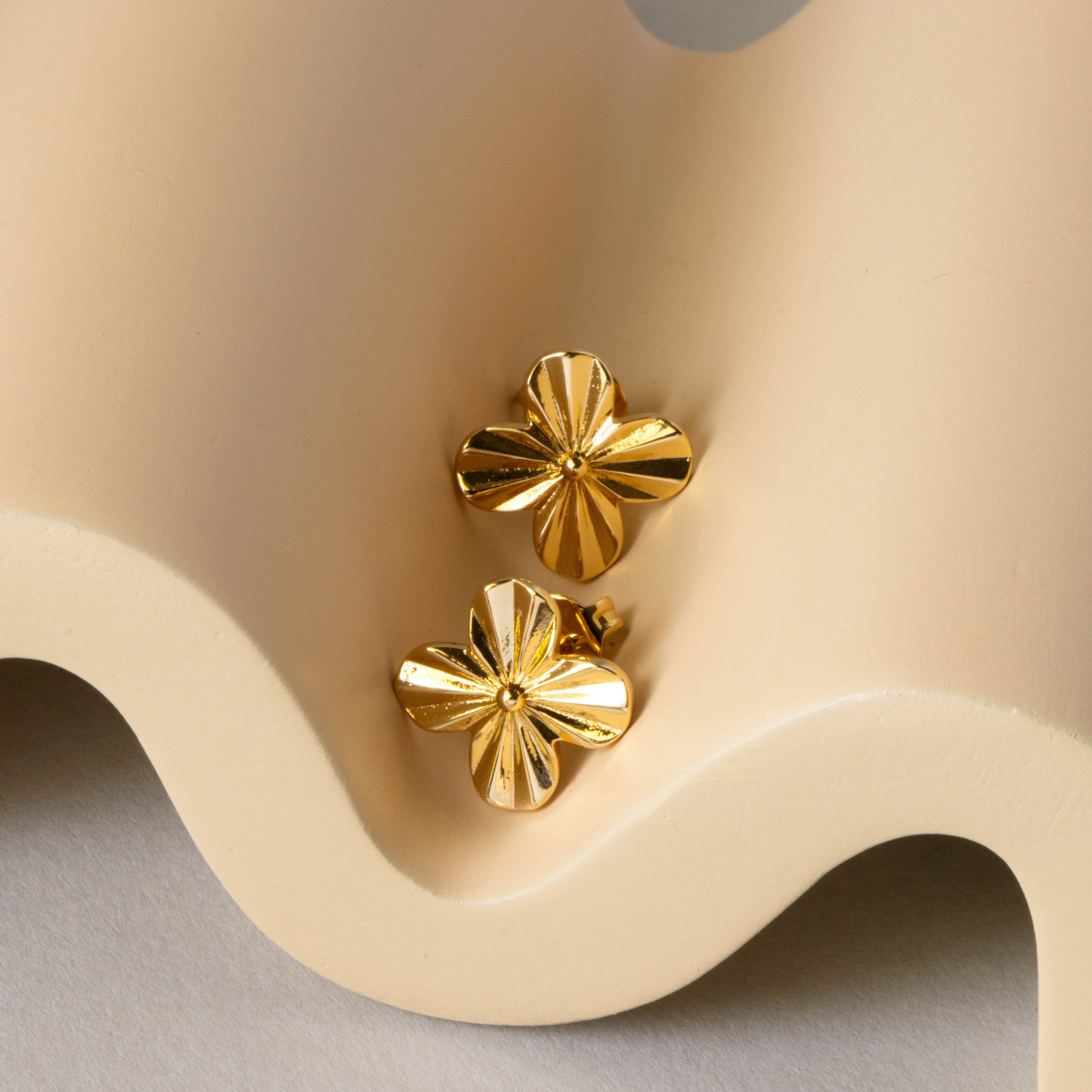 Retro Flower Studs