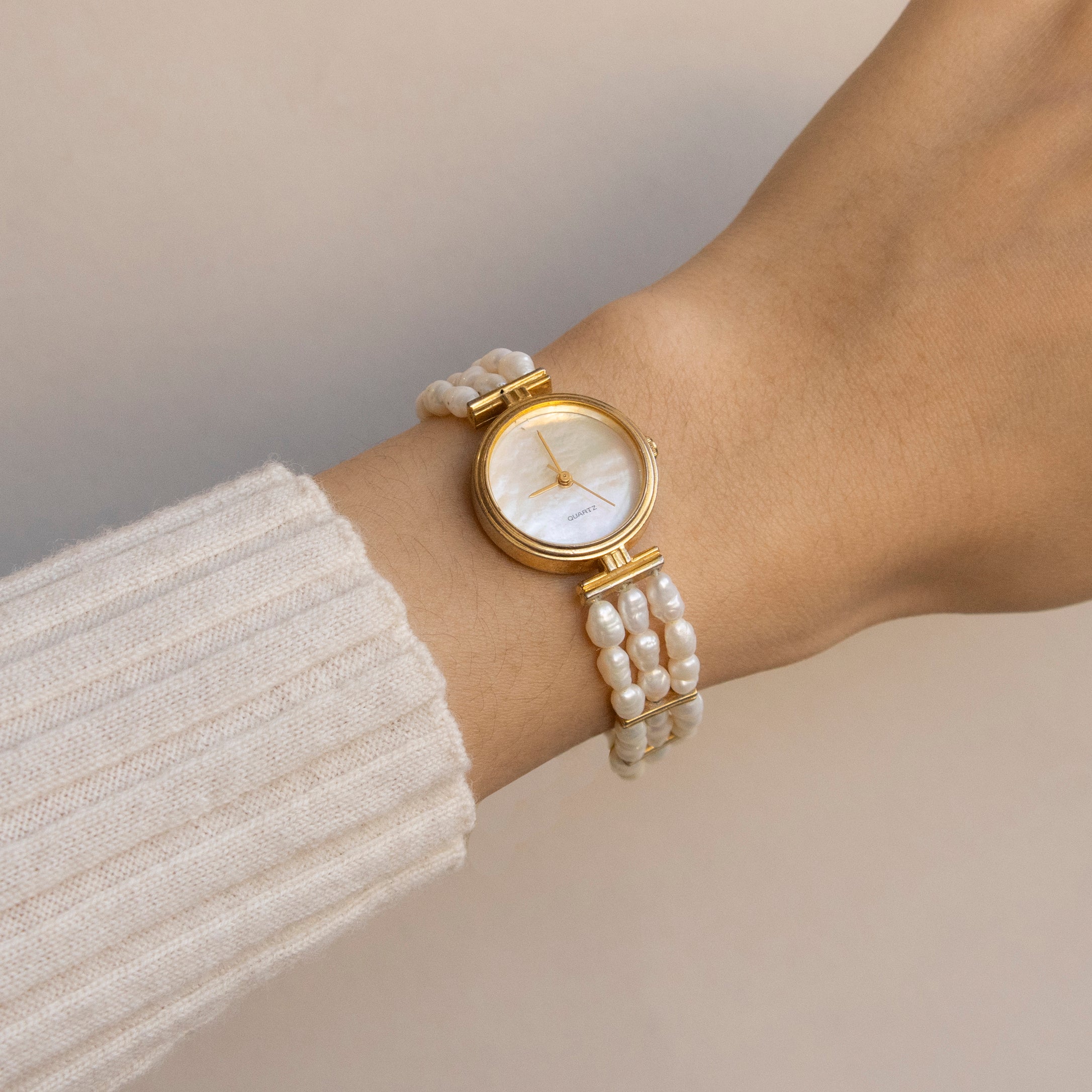 Vintage Round Pearl Gold Watch