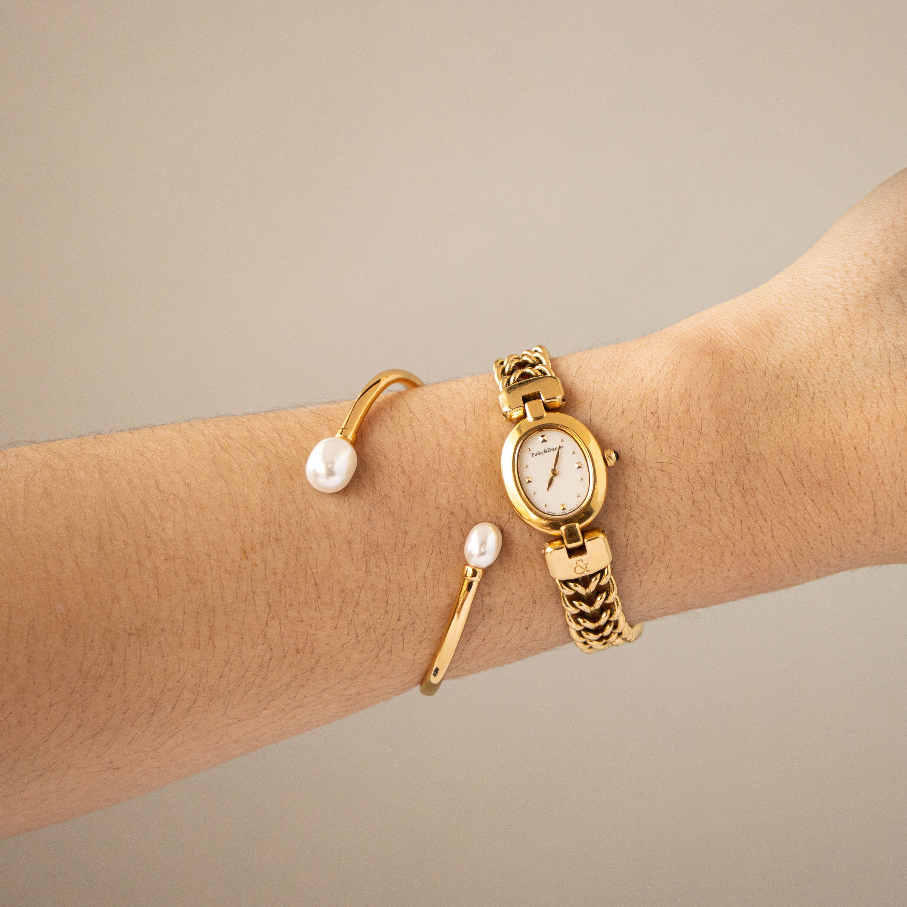 Vintage Pinky & Dianne Oval Chainlink Gold Watch