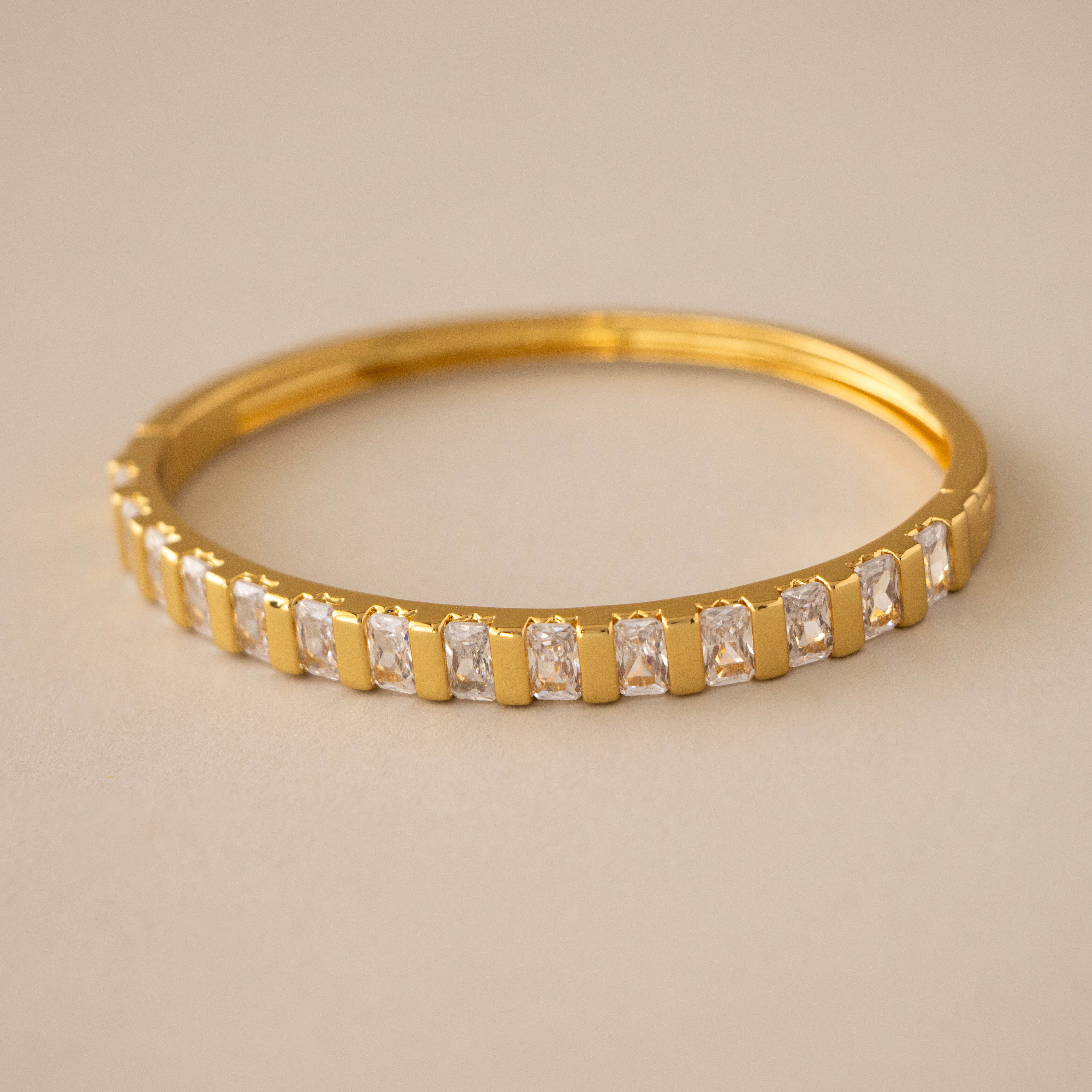Emerald Diamond Ribbed Cuff Bangle