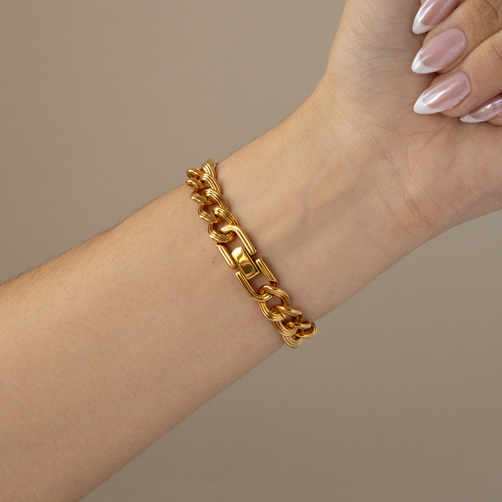 Vintage Seiko Curb Chain Gold Watch