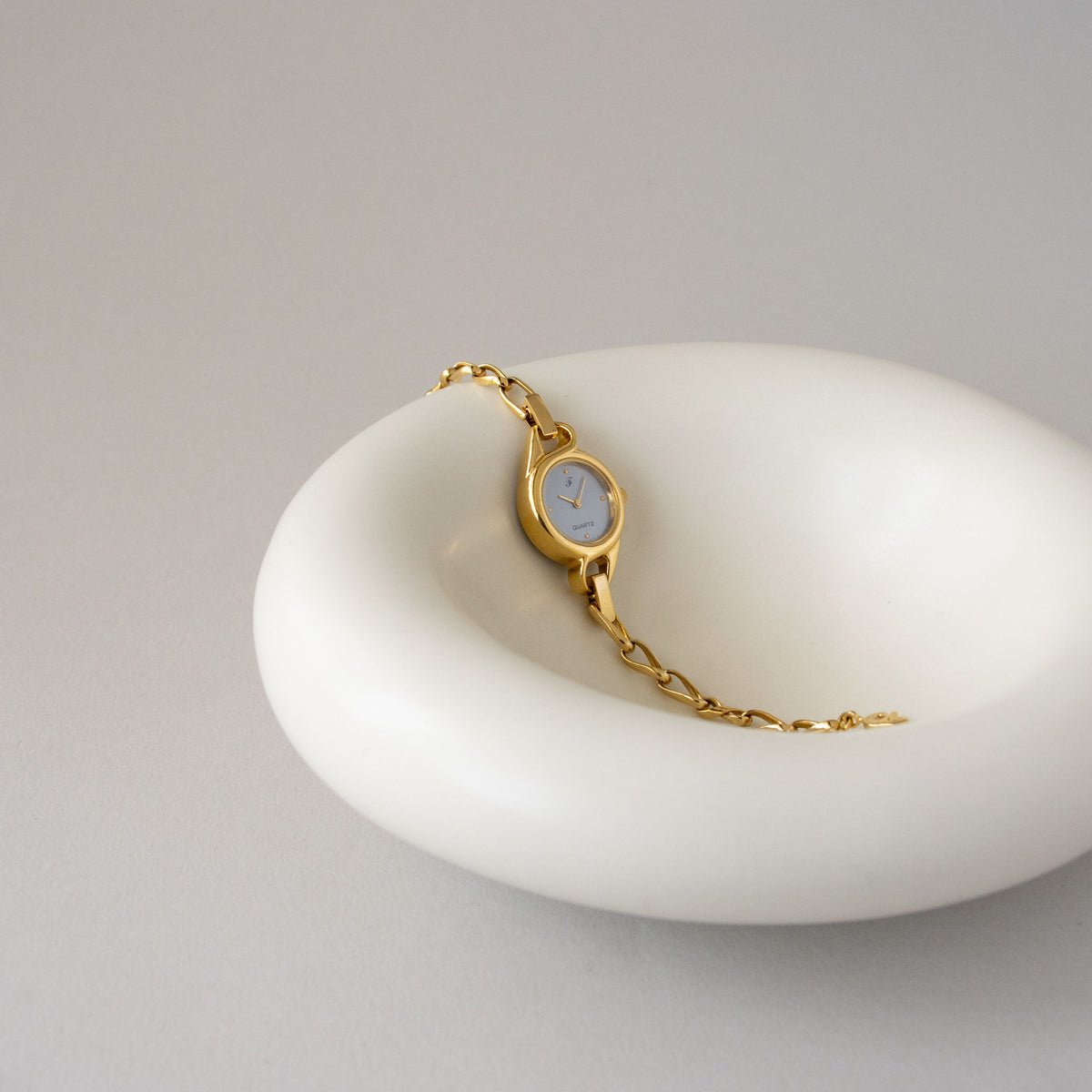 Vintage Citizen Skinny Chainlink Gold Watch