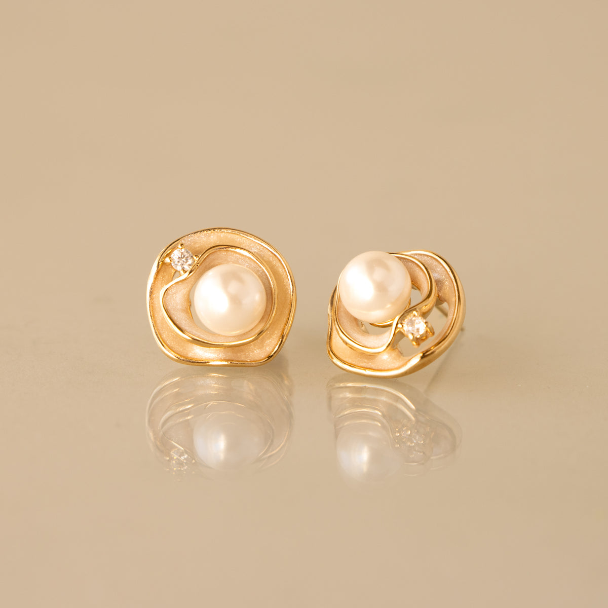 Organic Pearl Frame Studs