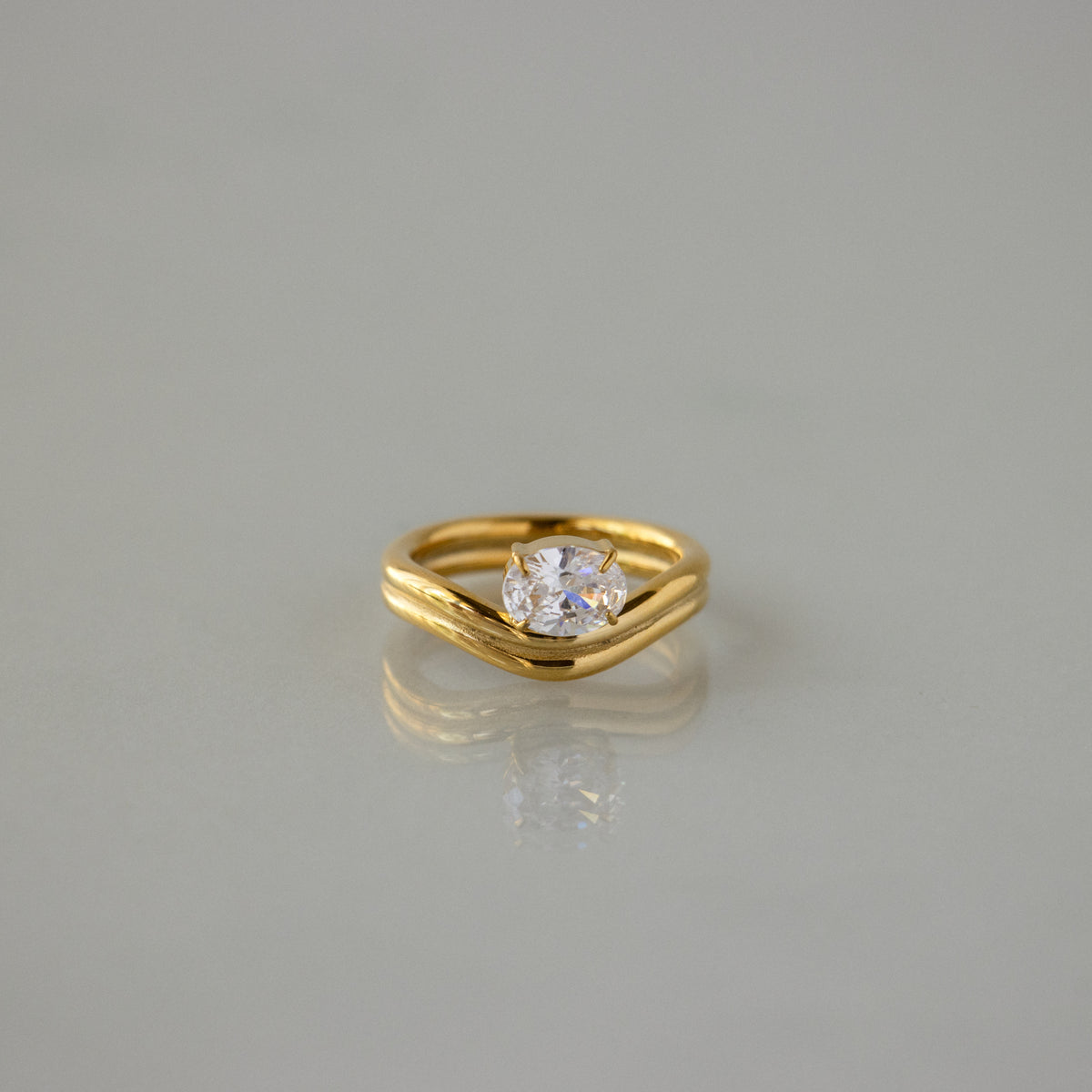 Oval Diamond Duo Curve Ring