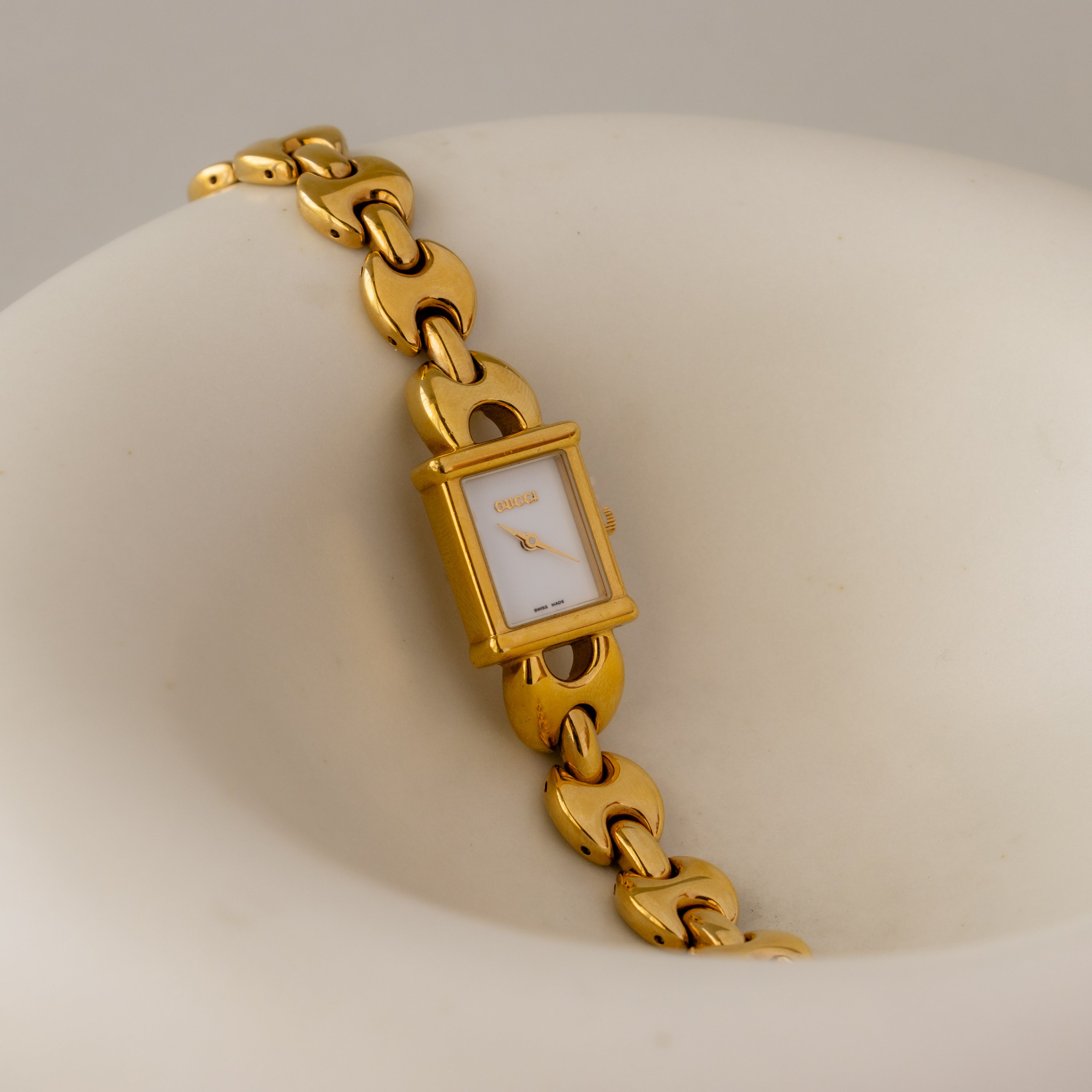 Vintage Gucci Swiss Tank Change Belt Gold Watch