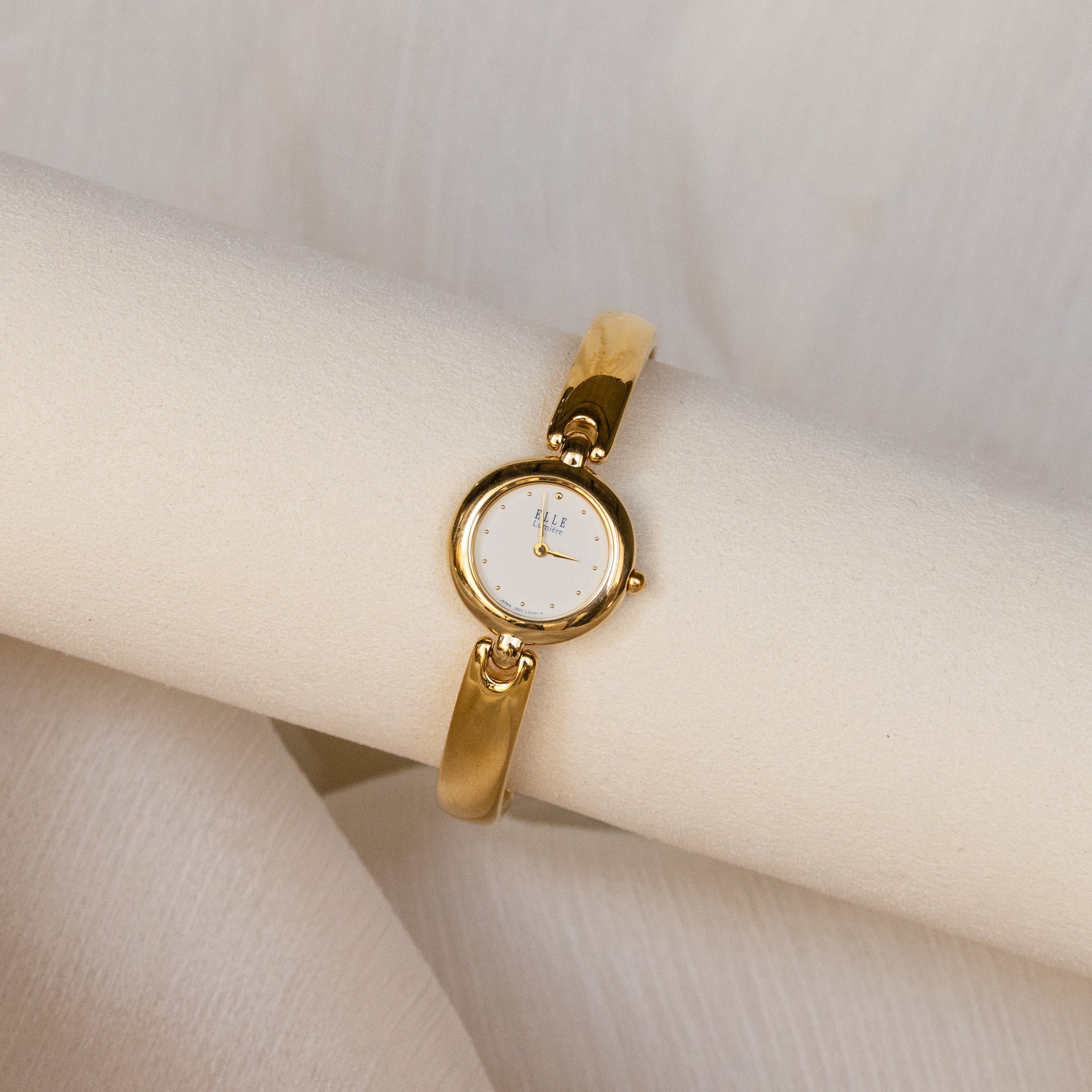 Vintage Elle Round Slim Gold Watch