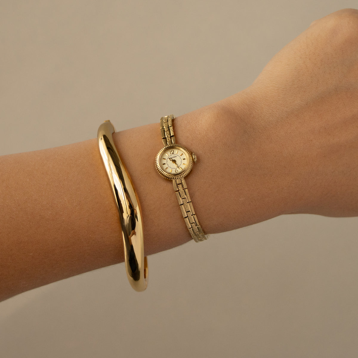 Vintage Citizen Ribbed Gold Watch