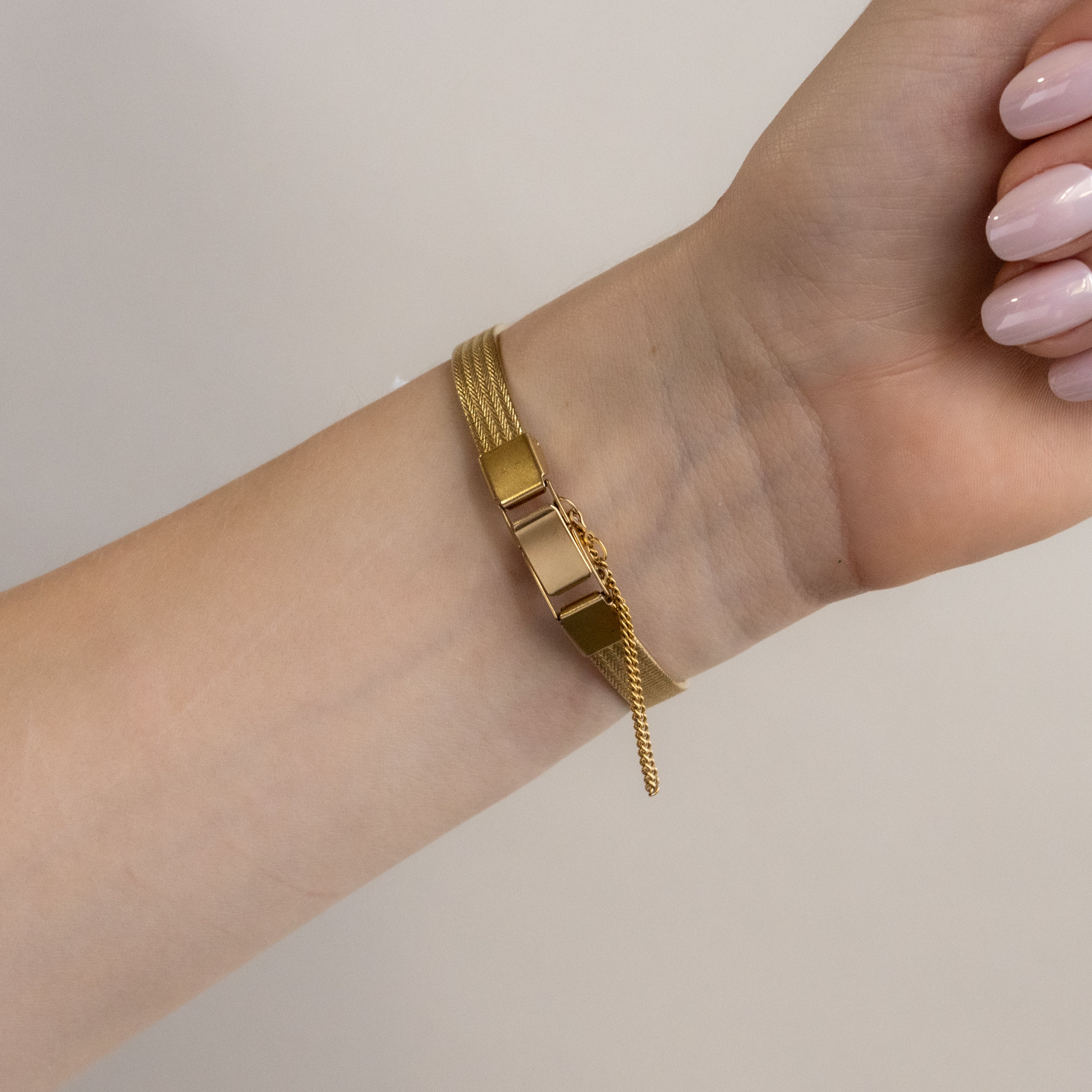 Vintage Citizen Mesh Gold Watch