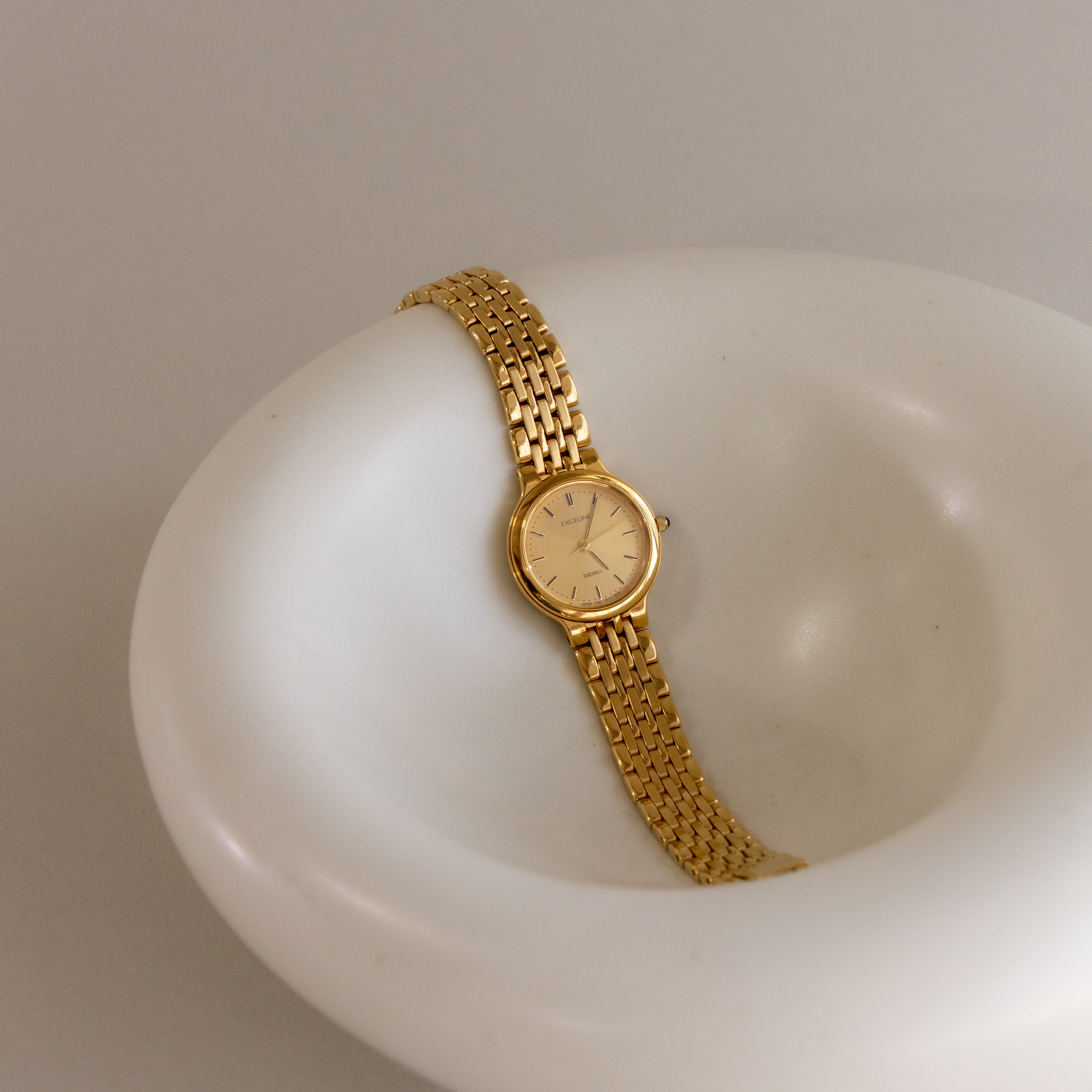 Vintage Seiko Exceline Round Gold Watch