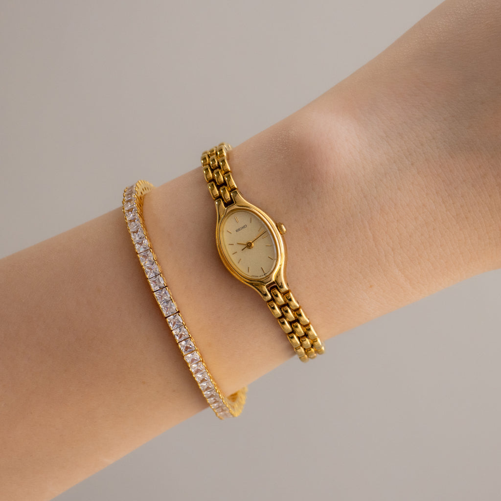 Vintage Seiko Dainty Oval Gold Watch