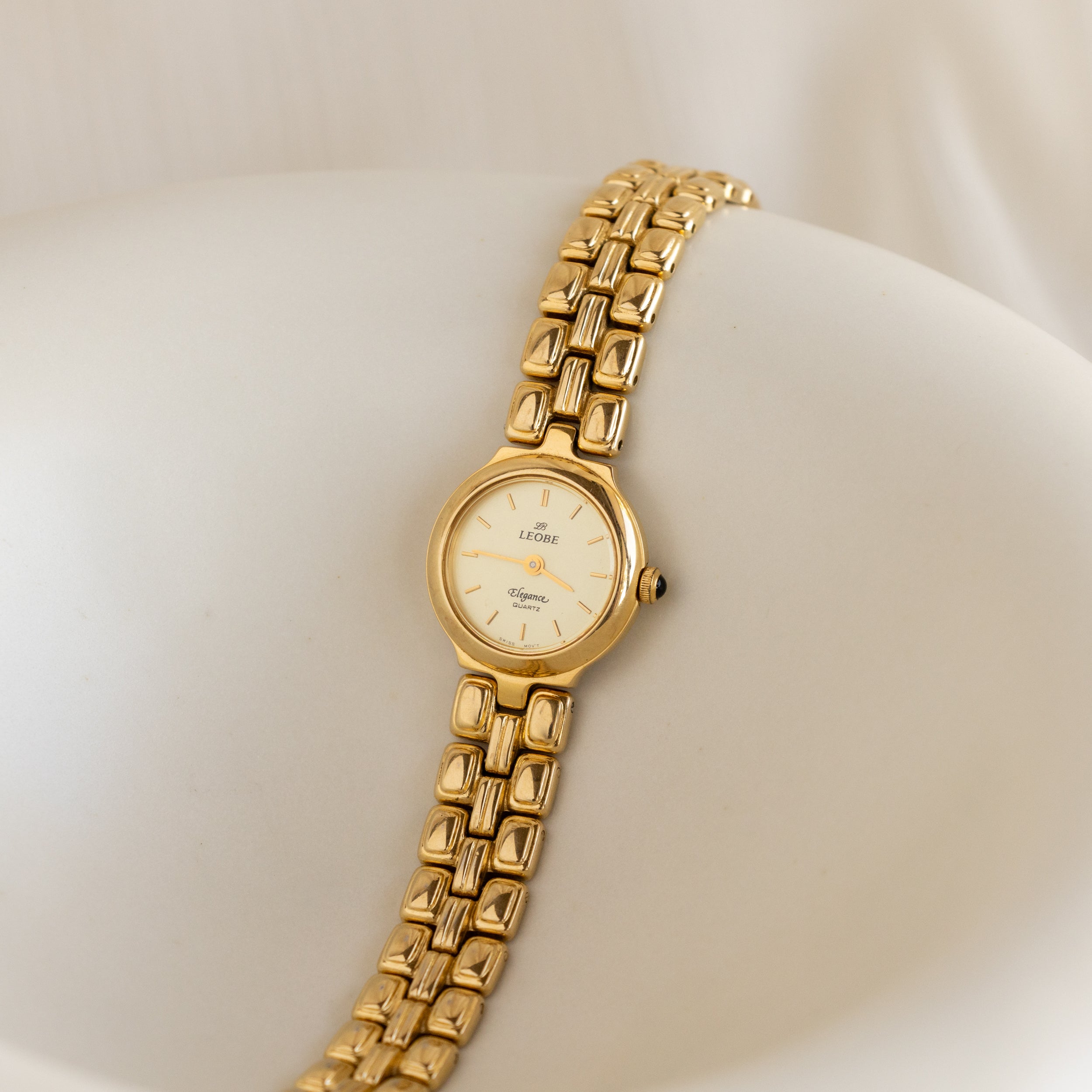 Vintage Leobe Round Gold Watch