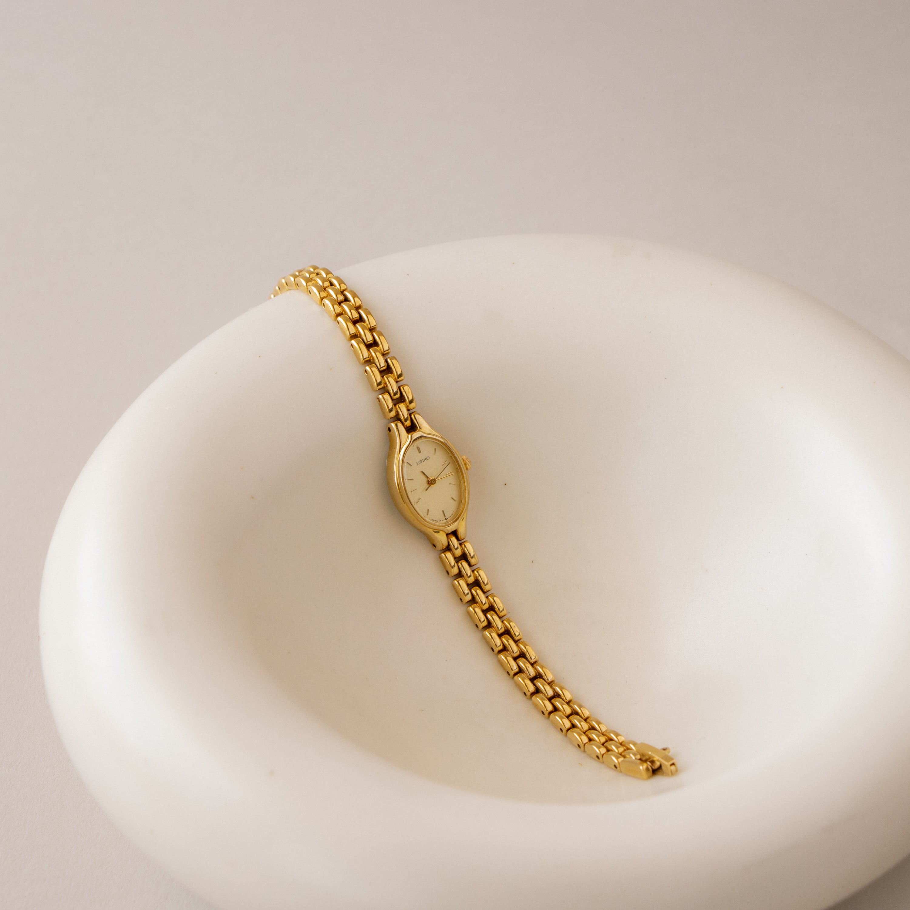 Vintage Seiko Dainty Oval Gold Watch