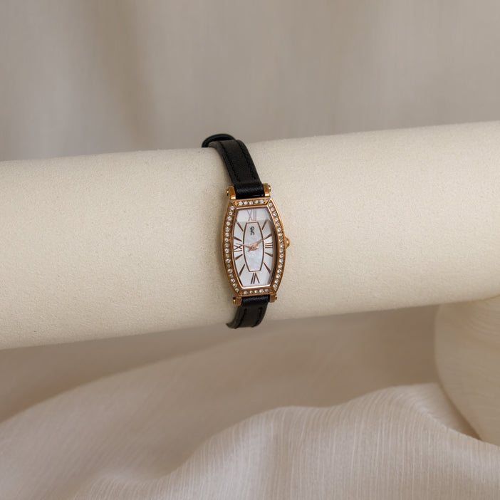 Vintage Roberta Di Camerino Black Strap Watch