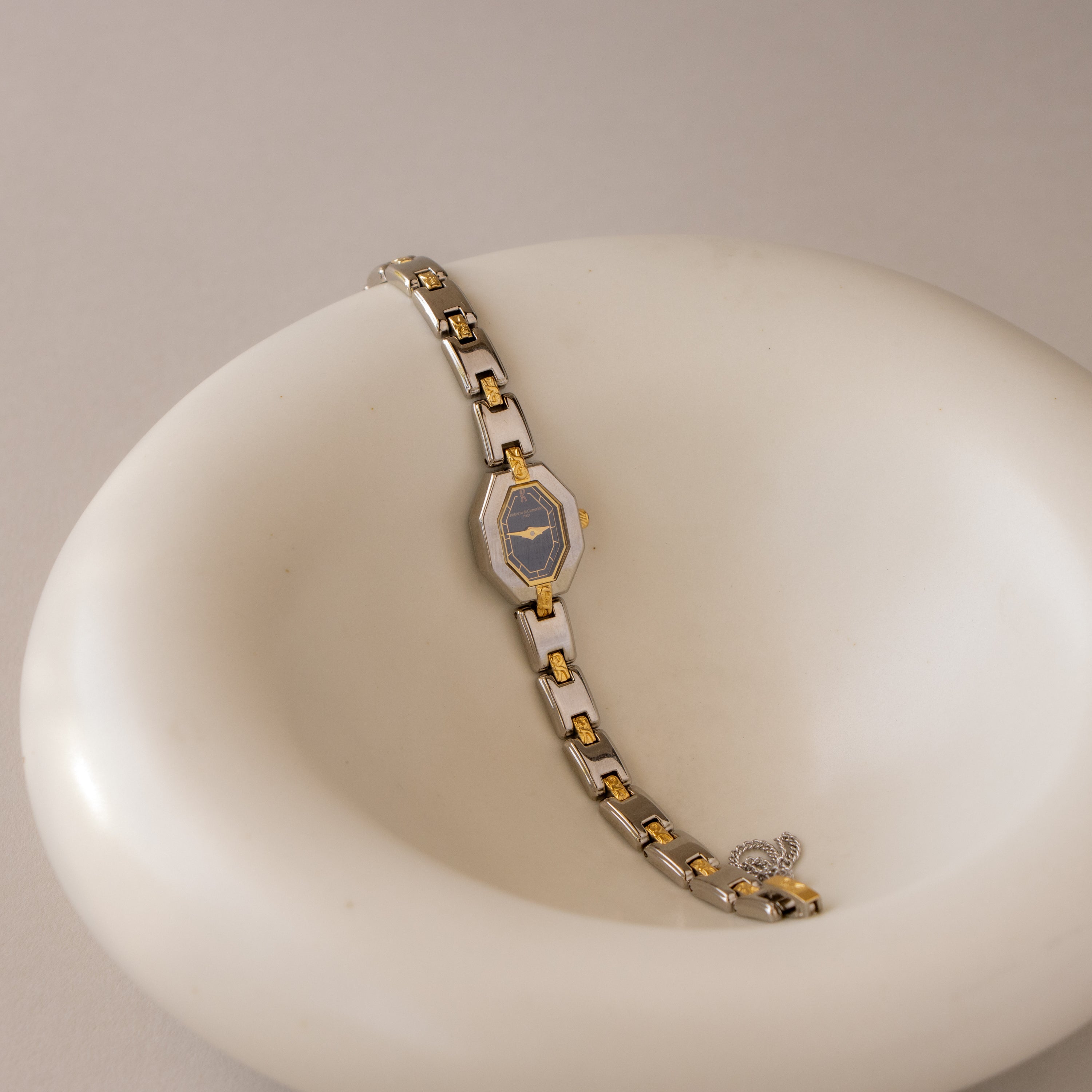 Vintage Roberta Di Camerino Oval Two Tone Watch