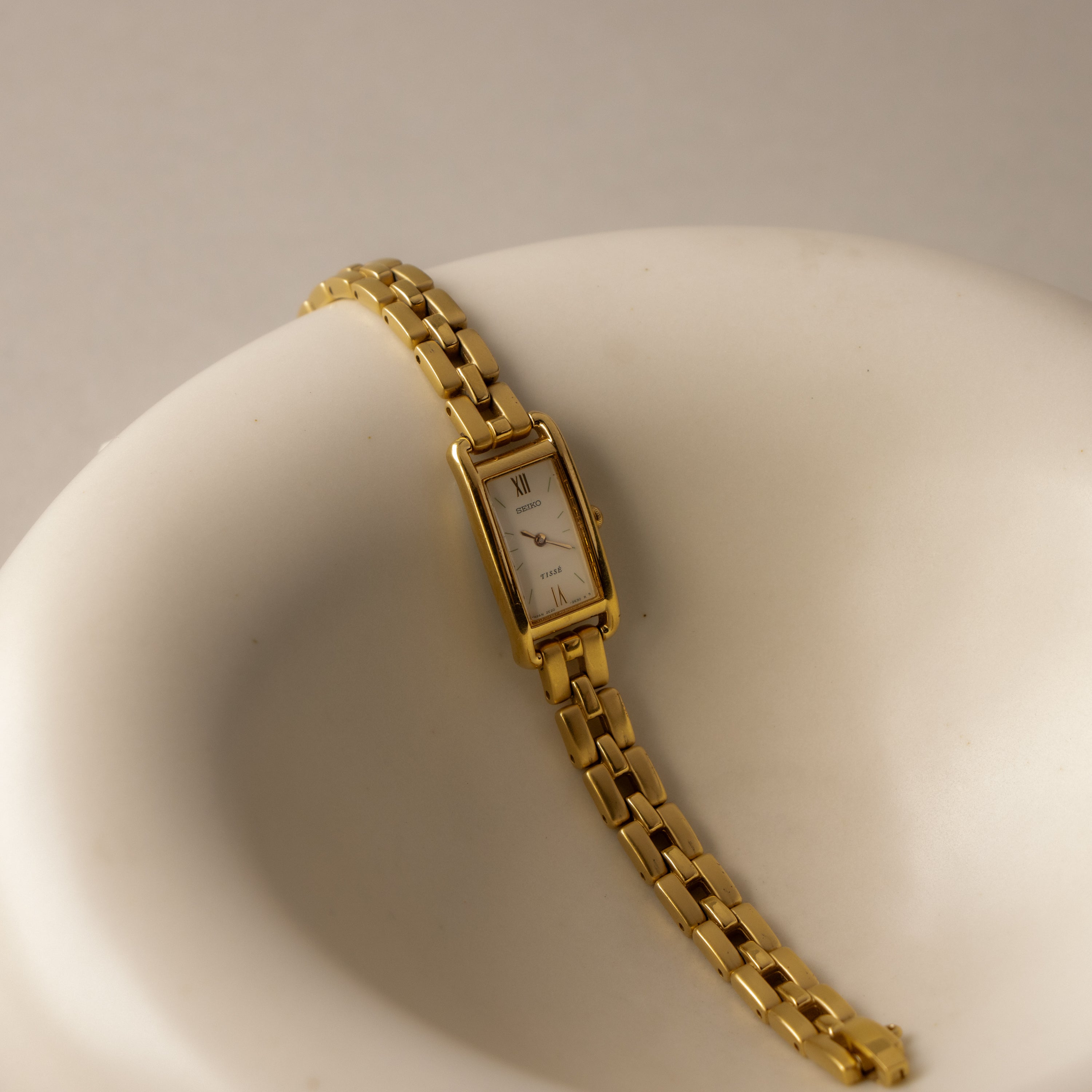 Vintage Seiko Tissé Rectangular Gold Watch