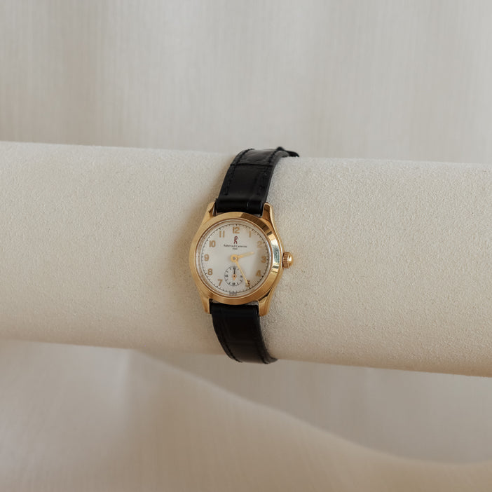 Vintage Roberta Di Camerino Round Black Strap Watch