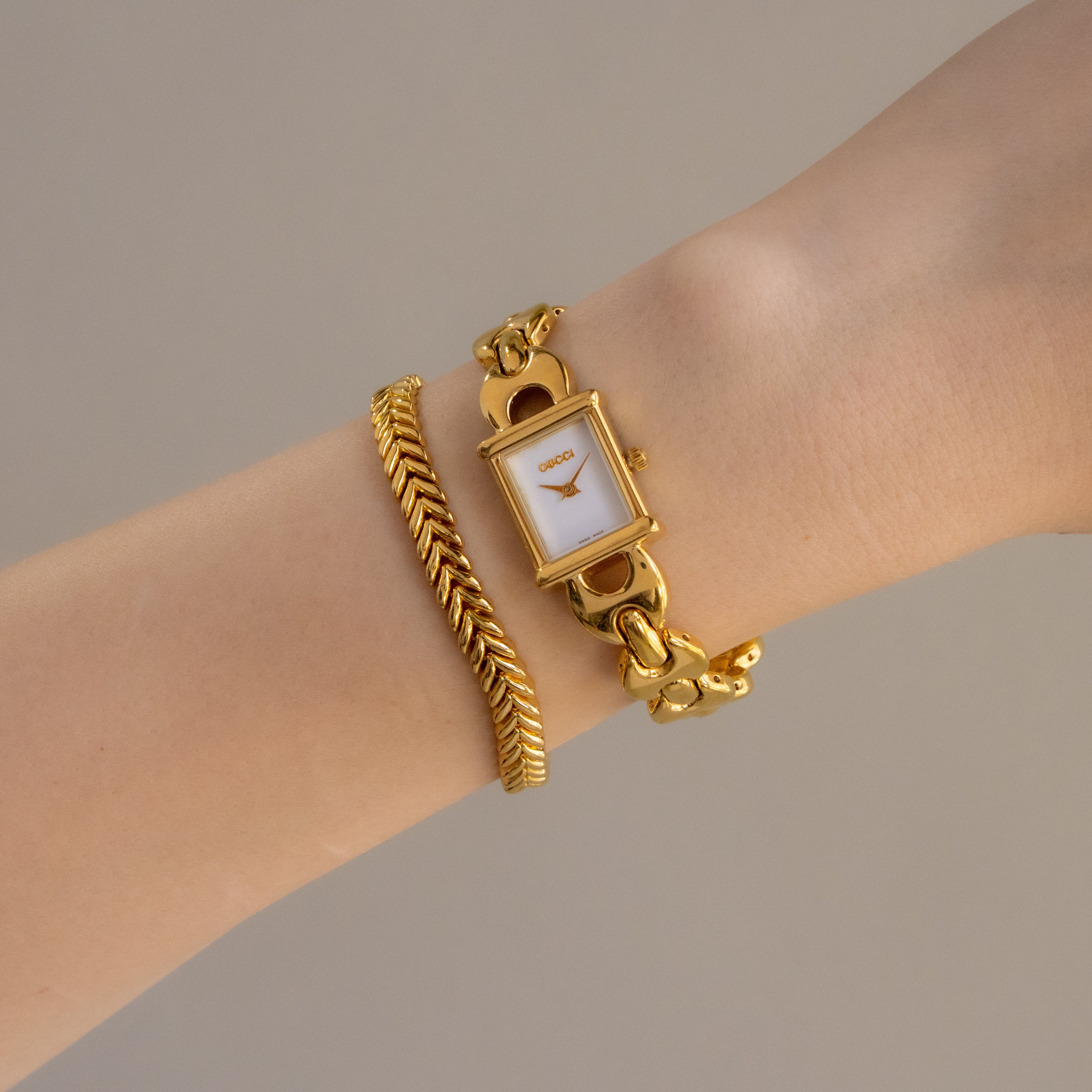 Vintage Gucci Swiss Change Belt Gold Watch