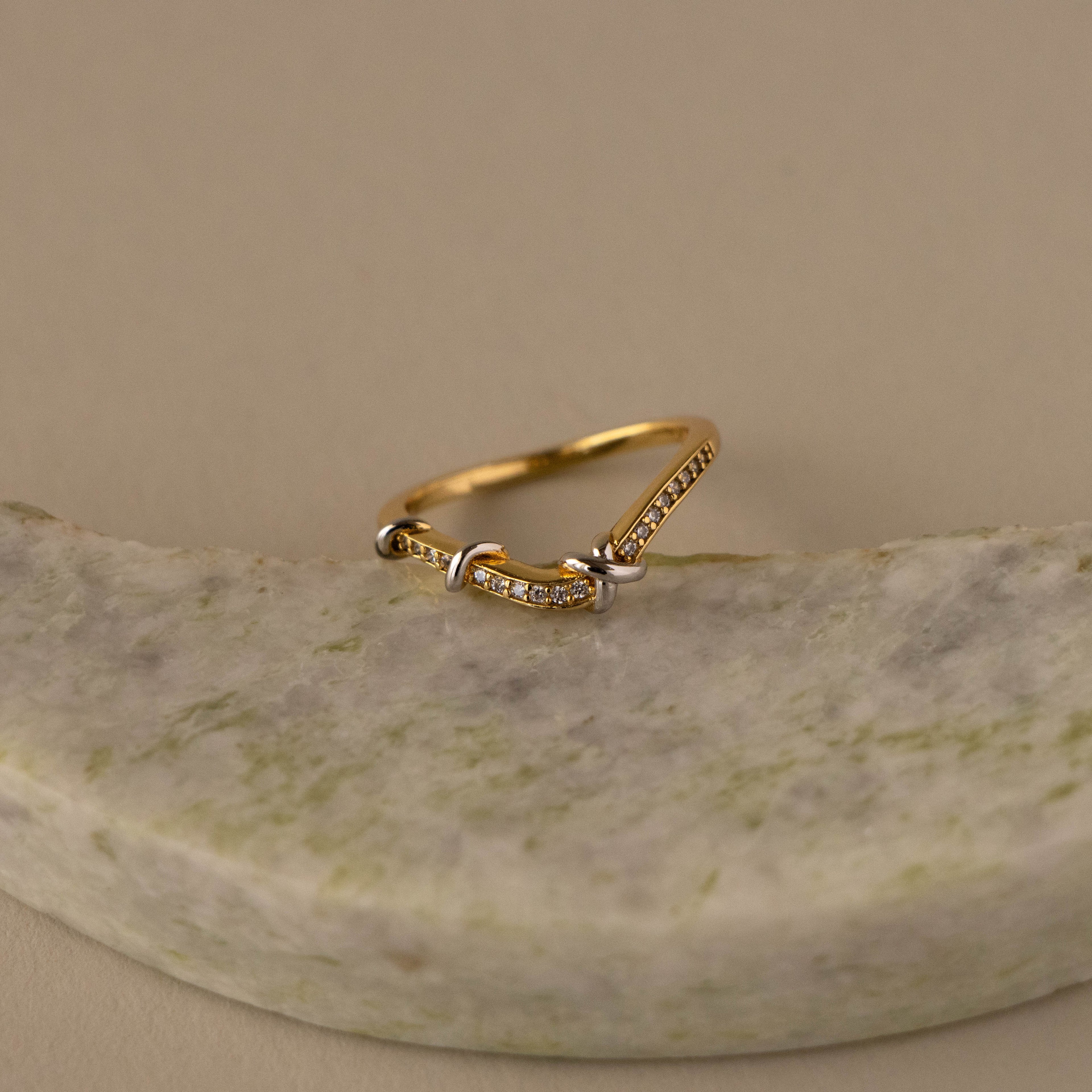Interlocked Pave Wave Ring